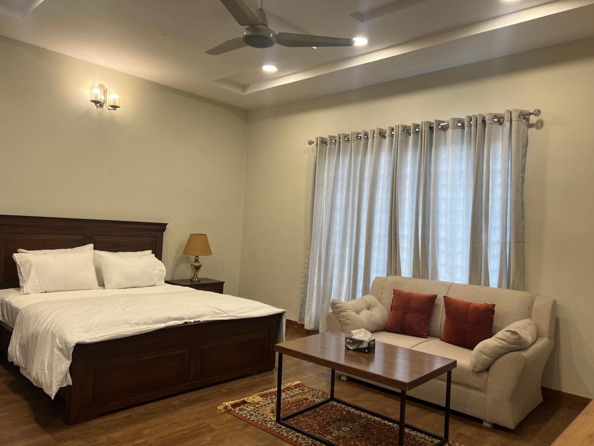Deluxe King Room In Silverscape Residence Rawalpindi Exterior foto