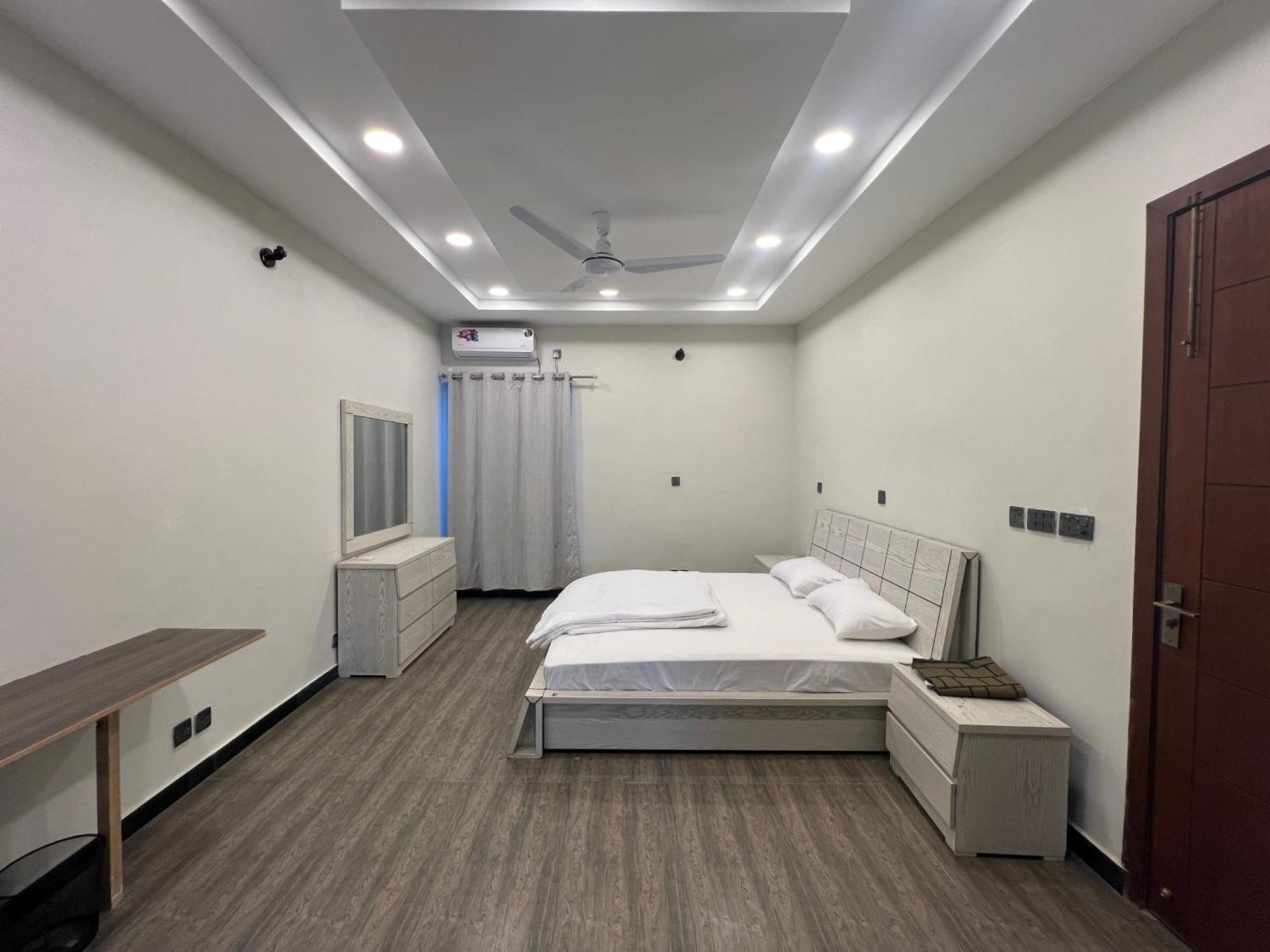 Deluxe King Room In Silverscape Residence Rawalpindi Exterior foto